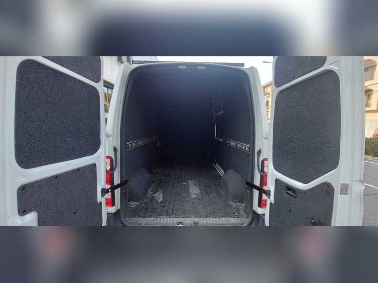 Renault Master 130CV L2H2 foto 4